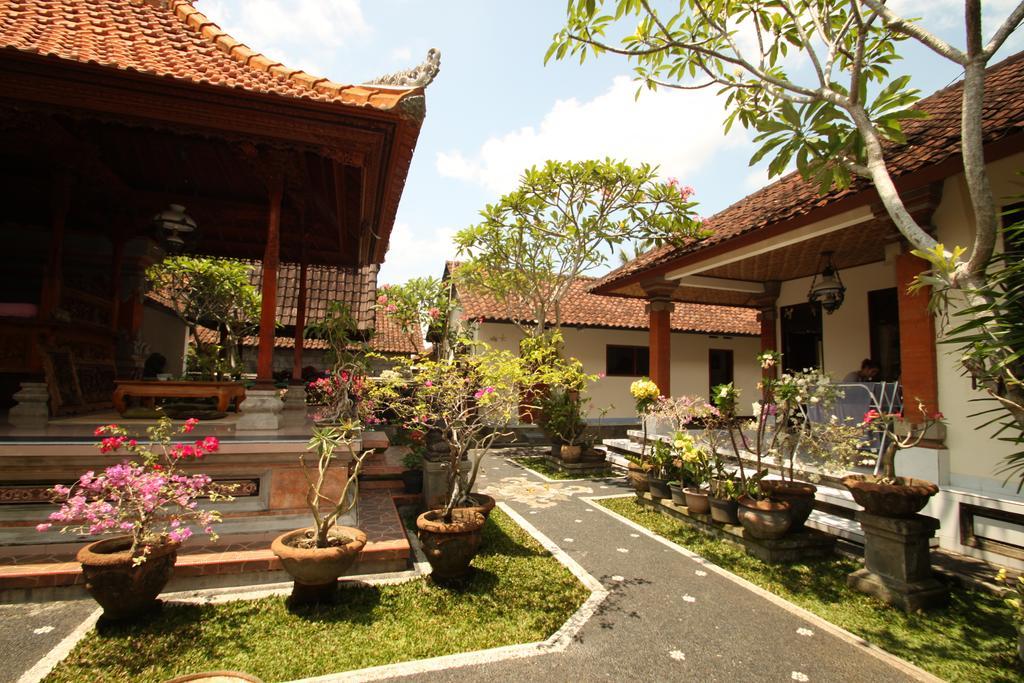 Kt. Kuaya Home Stay Ubud  Exterior photo