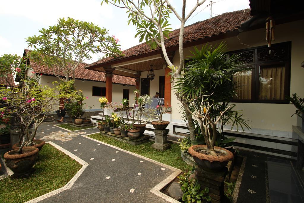 Kt. Kuaya Home Stay Ubud  Exterior photo